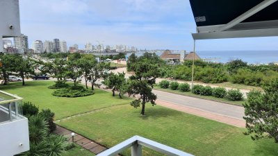 Apartamento en primera linea al mar - Reciclado pronto para ocupar.