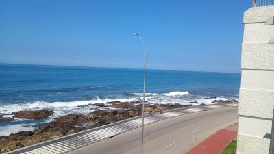 Apartamento en Peninsula lado rambla costanera brava