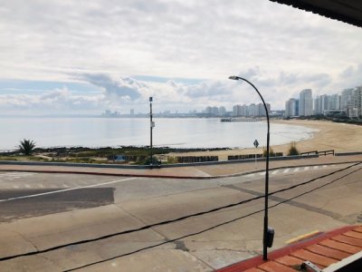 Apartamento en muy buena ubicacion, de 4 dor, 3 baños y muy buen balcon con excelente vista. Consulte!!!!!!!!