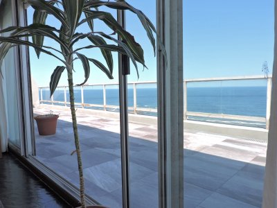 Espectacular PentHouse con vista 180grados al mar, playa Brava!