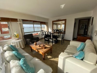 Apartamento en Alquiler en Peninsula, 2 dormitorios .