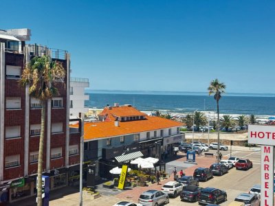 Apartamento de  2 dormitorio y 1 baños -En la peninsula 