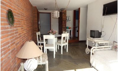 muy buen departamento de solida construcción! excelente ubicación