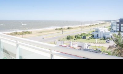 Penthouse en la mansa con vista al mar a estrenar, cuenta2 parrilleros propios,en azotea y a nivel liv/comedor. Consulte!!!!!! se puede financiar.
