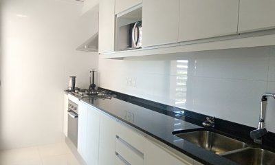 Apartamento de 1 dormitorio amplio a metros de todos los servicios.