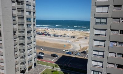 Apartamento en playa brava.