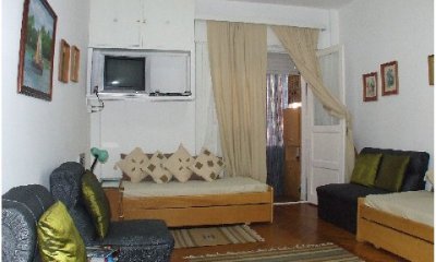 Apartamento monoambiente en Peninsula,  muy buena ubicacion, a 50 m de la playa brava. Consulte !!!!!!!