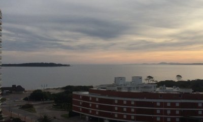 Muy buen departamento en zona Mansa no dude en consultar!!