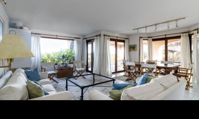 Muy buen Apartamento en Manantiales ubicado frente a la playa.