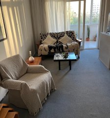 Apartamento en parada 4 de la mansa en edificio ubicado frente a la mansa.