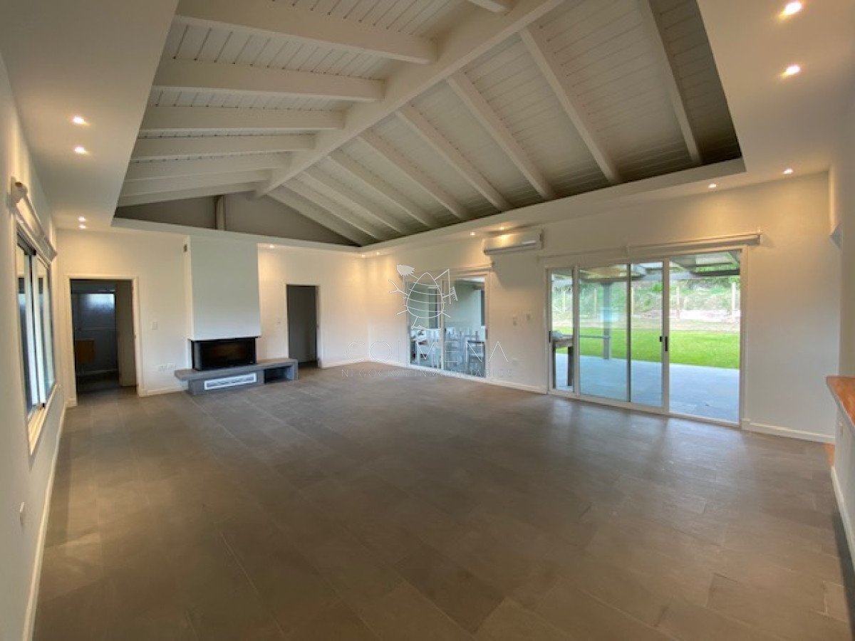 Casa en barrio Verde Mora - Camino Lussich - Punta Ballena
