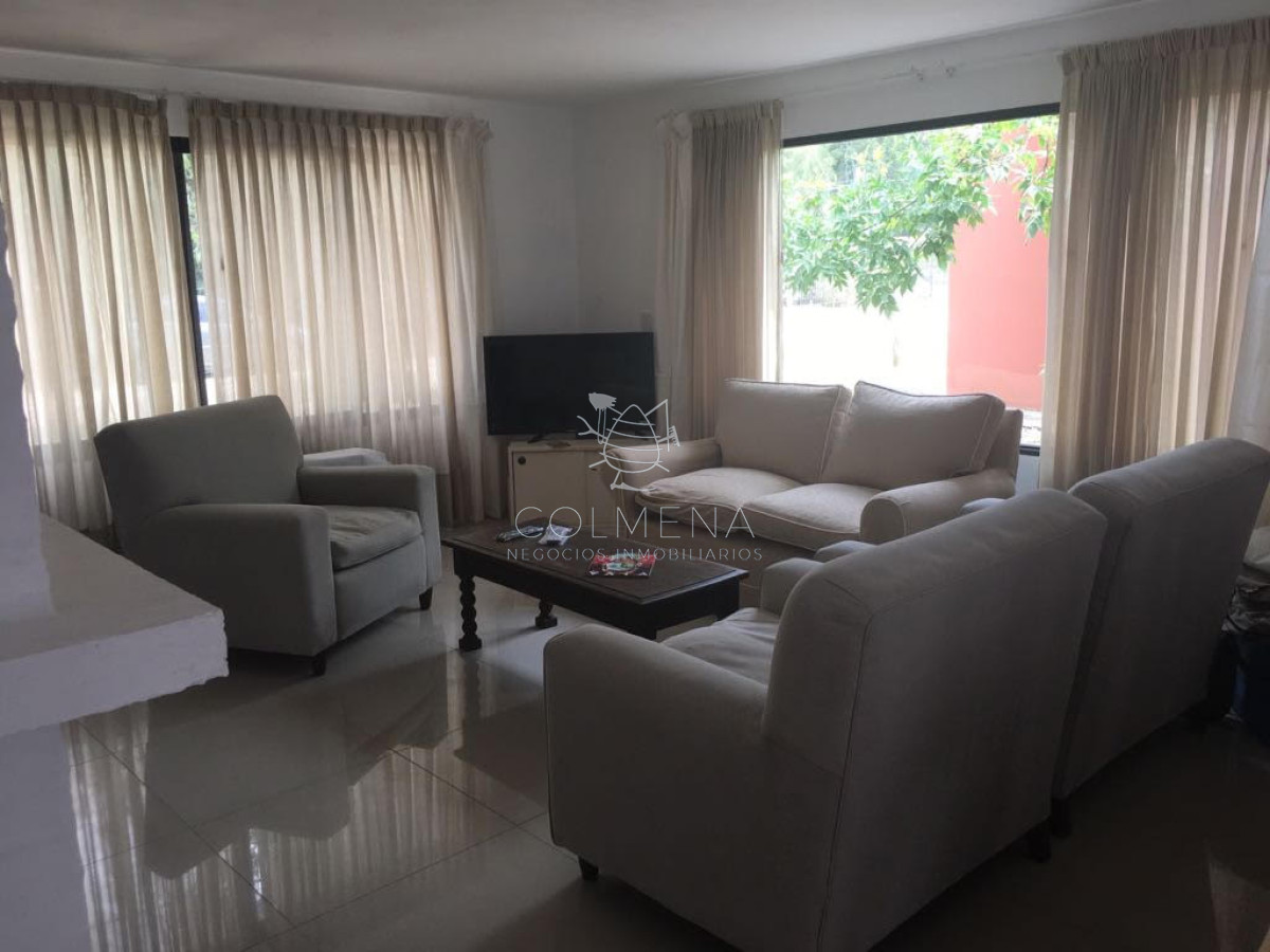 Moderna Casa en La Barra