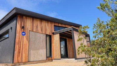 Casa a estrenar de 1 dor y medio (entrepiso), a 150 m2 del mar 