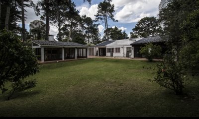Encantadora casa en mansa, ideal para todo el año, consulte!