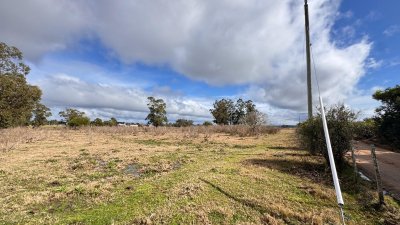 Campo 23 has a metros de la ruta 104 y a 15 km de Manantiales