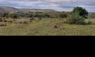 Campo en carape Son 42 hs 2293 m2 muy lindo campo de sierra con lindas vistas.
