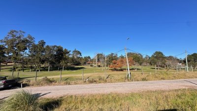 Terreno en Barrio del Golf con vista frente a la cancha de golf.