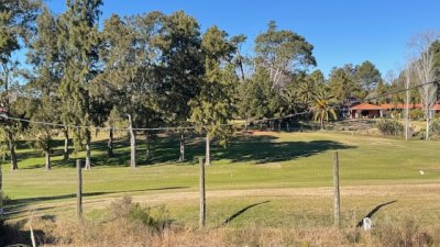 Terreno en Barrio del Golf con vista frente a la cancha de golf.