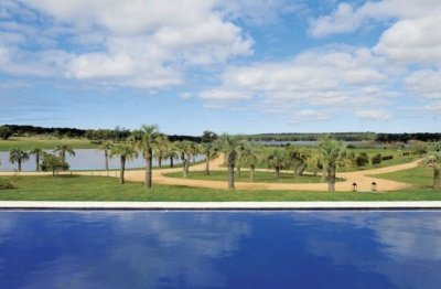  Exclusivo barrio cerrado -  Consulte por terrenos.