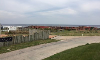 Terreno con una ubicacion Espectacular frente a la plaza donde esta el Chorro y frente al complejo de Terrazas.