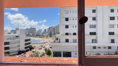 Casa a pasos de la rambla mansa - Apta para Hostel y gastronomía.