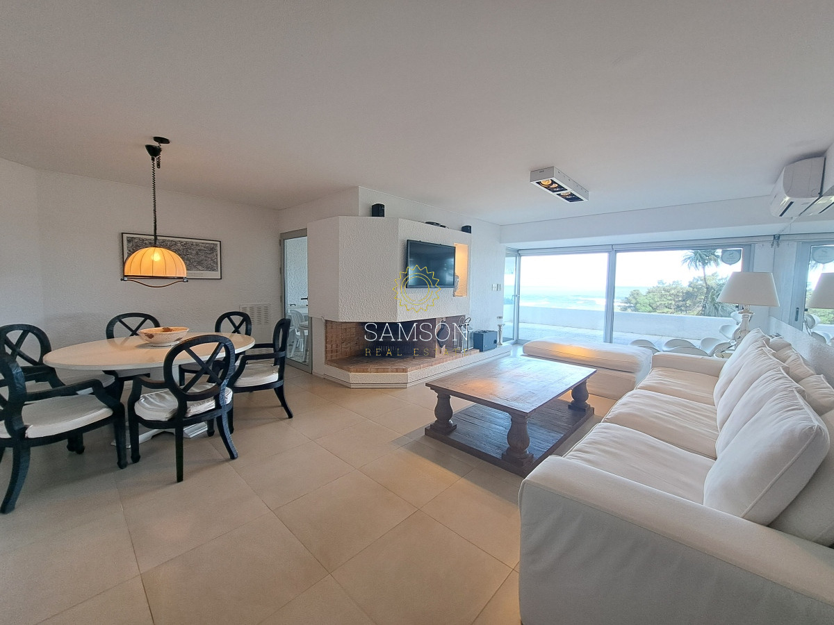 Apartamento ID.66826 - Apartamento en primera linea del mar en venta Pinares del Este Punta del Este.