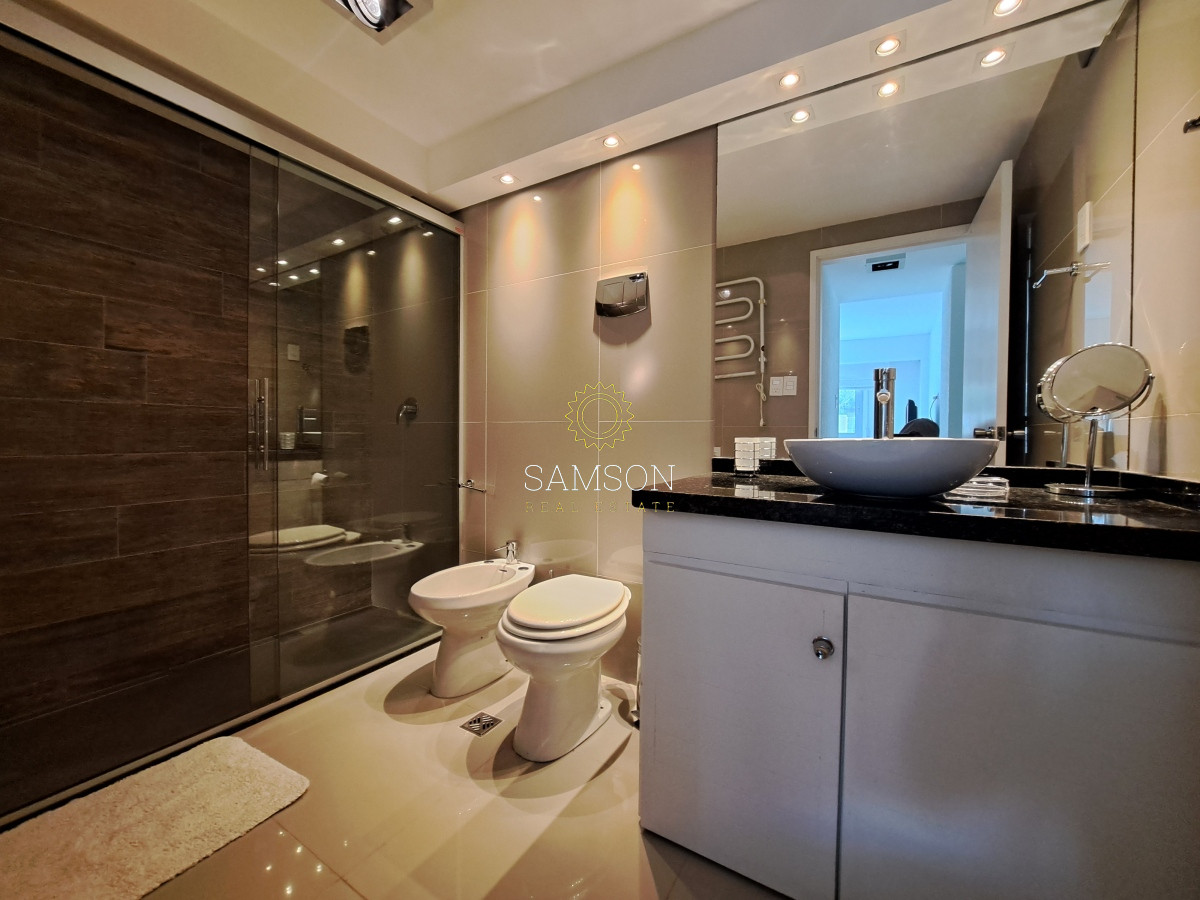 Apartamento ID.66826 - Apartamento en primera linea del mar en venta Pinares del Este Punta del Este.