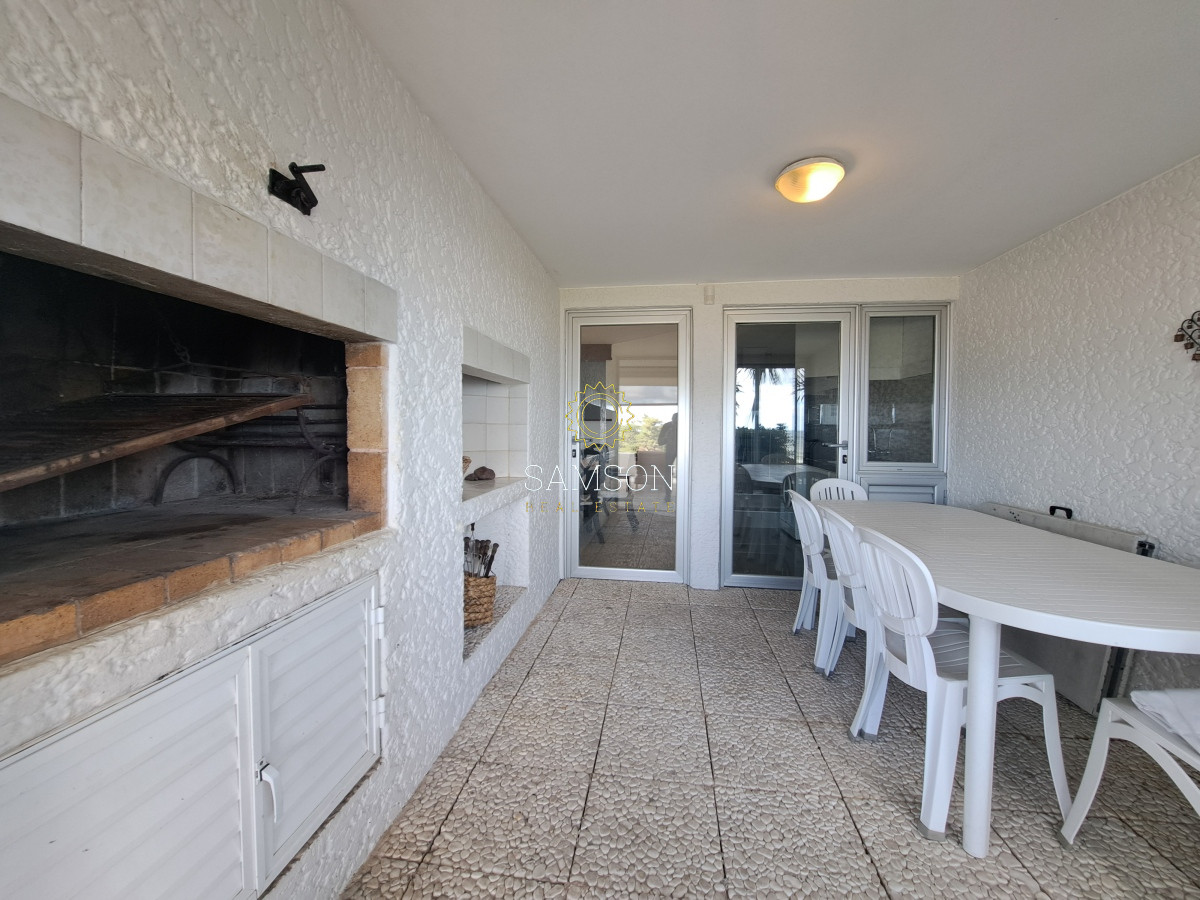 Apartamento ID.66826 - Apartamento en primera linea del mar en venta Pinares del Este Punta del Este.