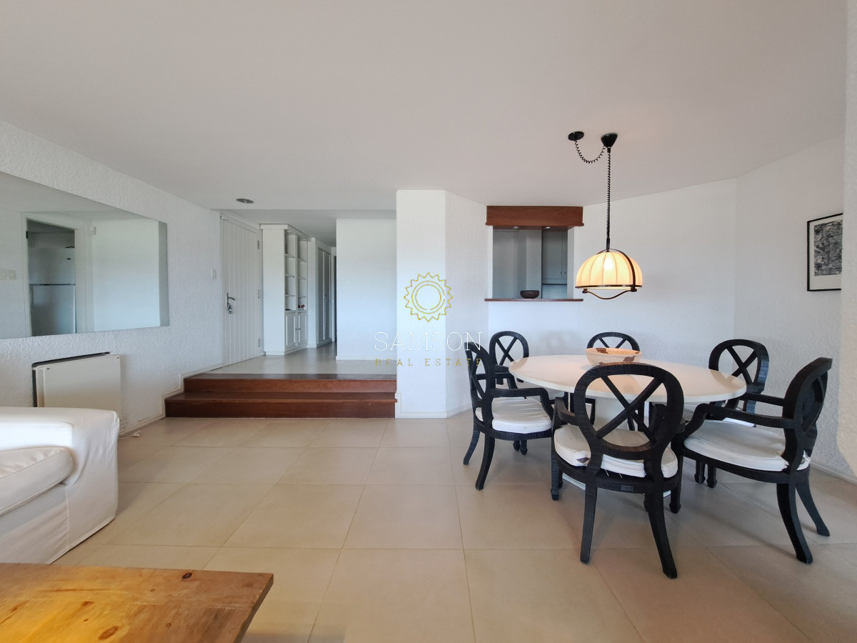 Apartamento ID.66826 - Apartamento en primera linea del mar en venta Pinares del Este Punta del Este.