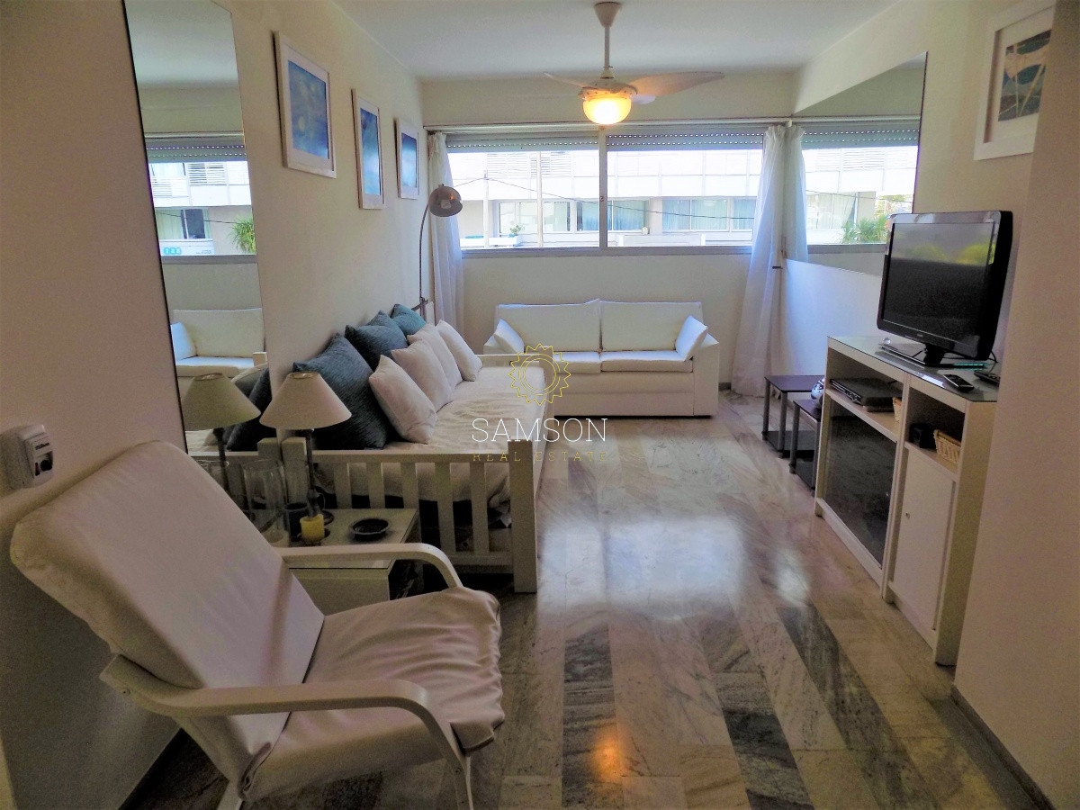 Apartamento ID.24 - VENTA DE APARTAMENTO DE 1 DORMITORIO Y 1 BAÑO EN EDIFICIO FONTEMAR, PENINSULA PUNTA DEL ESTE. 