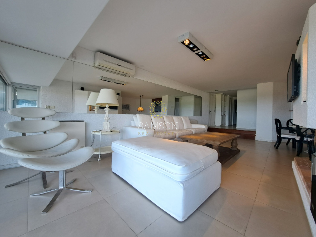 Apartamento ID.66826 - Apartamento en primera linea del mar en venta Pinares del Este Punta del Este.