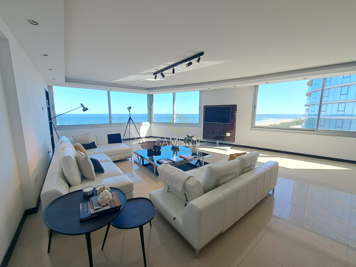 Apartamento ID.65934 - ALQUILER TEMPORAL PRIMERA LINEA TORRE TIBURON III, 4 DORMITORIOS (3 SUITE) 5 BAÑOS, SERVICIO DE PLAYA, BRAVA. PUNTA DEL ESTE. 