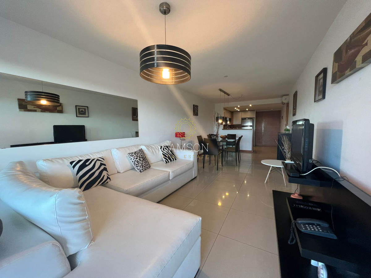 Apartamento ID.37428 - Apartamento en alquiler de 2 Dormitorios en edificio Tressesenta Punta del Este