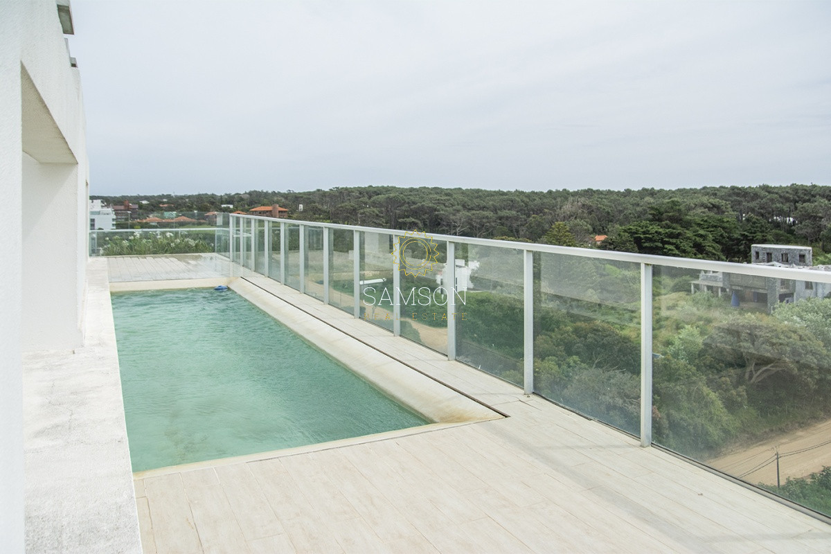 Apartamento ID.64515 - Venta Penthouse  CON PISCINA en edificio Mythos, Punta del Este