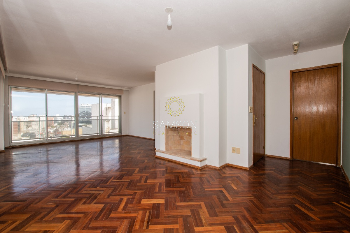 Apartamento ID.65612 - Venta apartamento 4 dormitorios y servicio Punta Carretas 