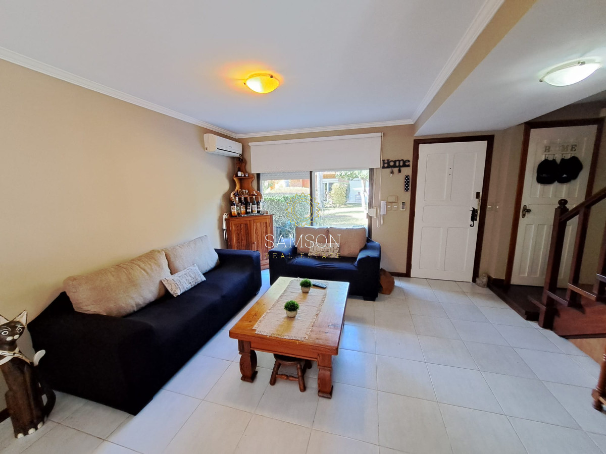 Apartamento ID.30115 - Apartamento en venta Playa Mansa Punta del Este