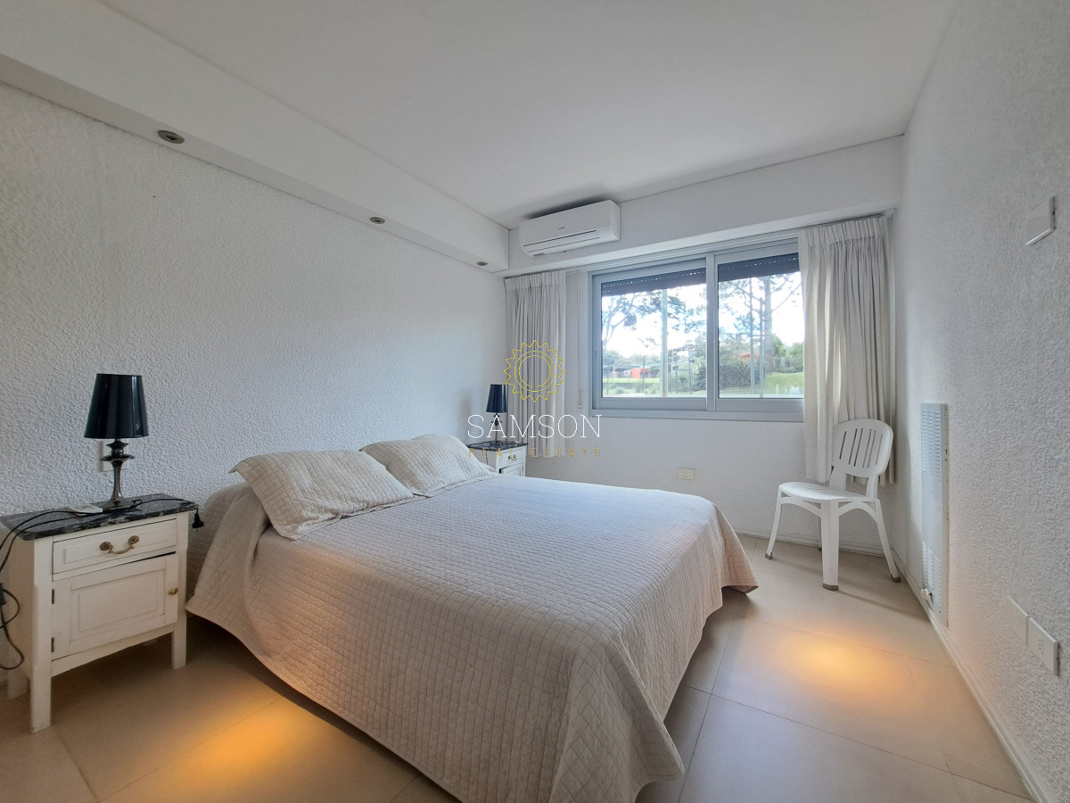 Apartamento ID.66826 - Apartamento en primera linea del mar en venta Pinares del Este Punta del Este.