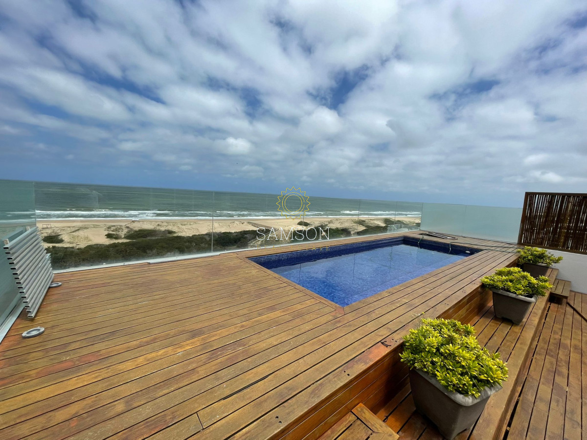 Apartamento ID.65758 - Penthouse en Venta 4 dormitorio frente al mar, Punta del Este
