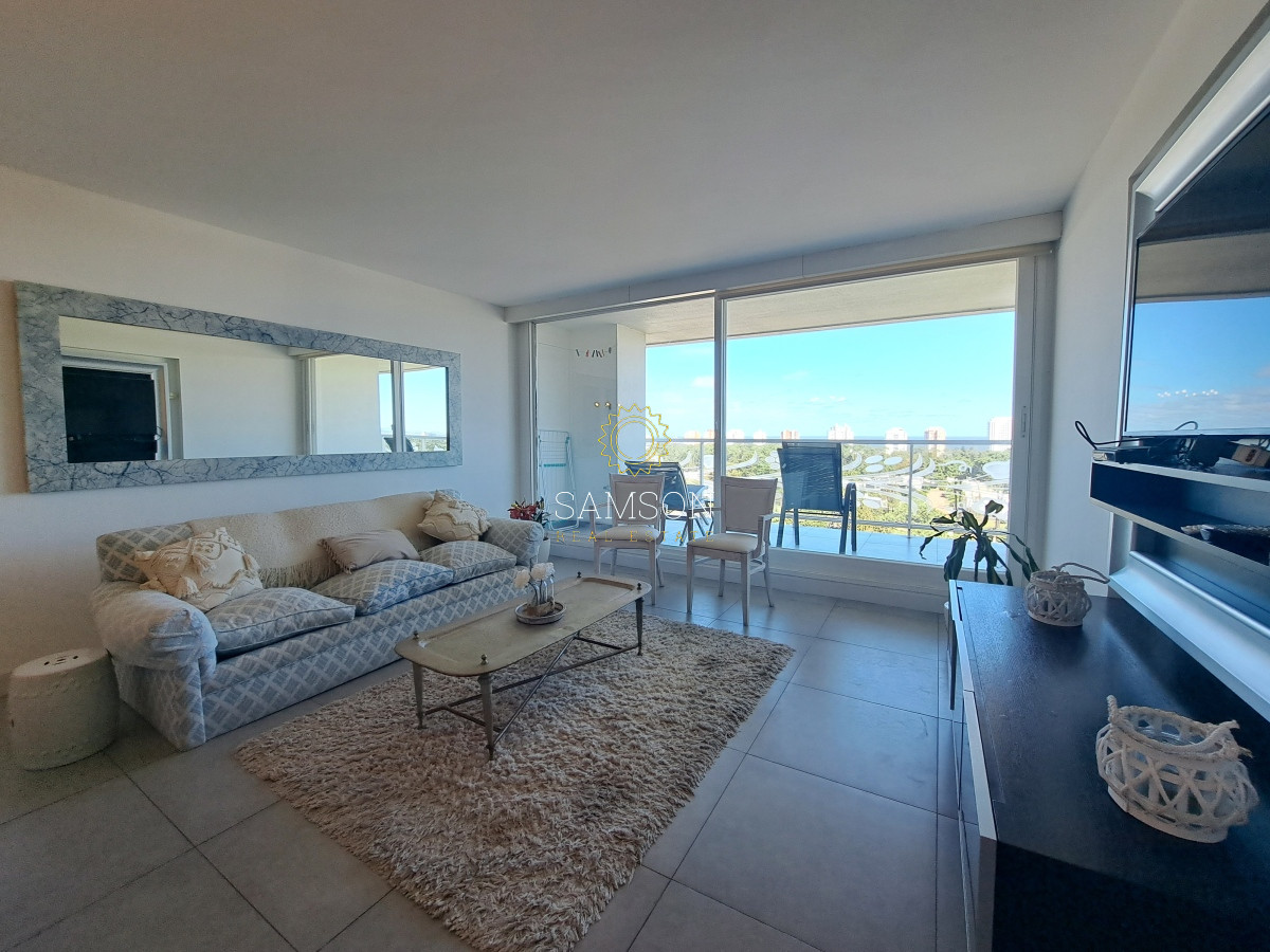 Apartamento ID.66372 - Apartamento en venta Torre Yoo Punta del Este