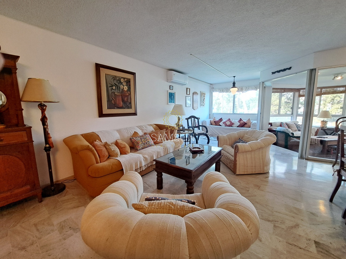 Apartamento ID.32259 - Venta apartamento de 4 dormitorios y 4 baños en Roosevelt Center 