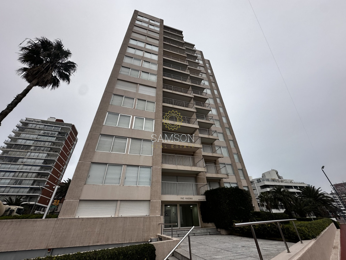 Apartamento ID.66920 - Apartamento de 4 dormitorios en alquiler anual frente al puerto Punta del Este