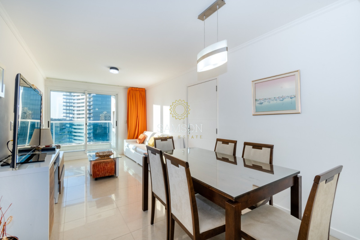 Apartamento ID.56858 - Apartamento de  2 dormitorios en venta Casino tower Punta del Este