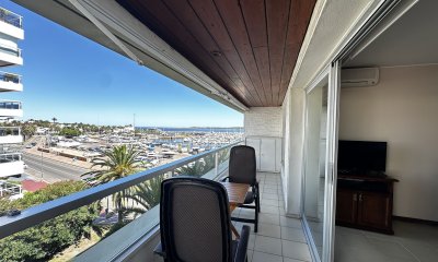 Apartamento en venta sobre el puerto Punta del Este