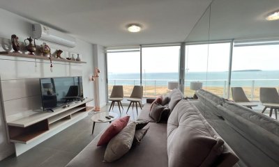 APARTAMENTO EN VENTA FRENTE AL MAR PUNTA DEL ESTE
