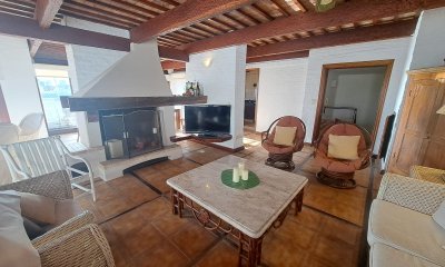 VENTA DE APARTAMENTO EN PLAYA MANSA, PUNTA DEL ESTE