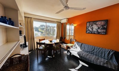 Apartamento de 1 dormitorio en venta frente a playa mansa, Punta del Este