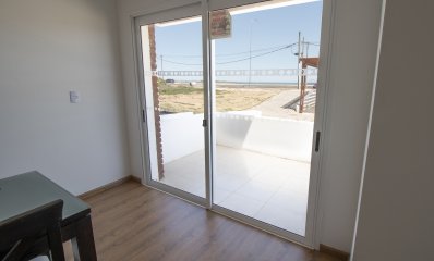 Venta apartamento 2 dormitorios  y 1 baño frente al mar