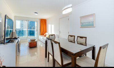Apartamento de  2 dormitorios en venta Casino tower Punta del Este