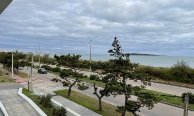Apartamento de 2 dormitorios en primera línea de playa Mansa, Punta del Este