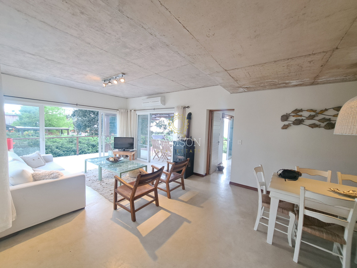 Casa ID.66989 - Casa Moderna en venta a pasos del mar en Playa Solanas Punta ballena uruguay